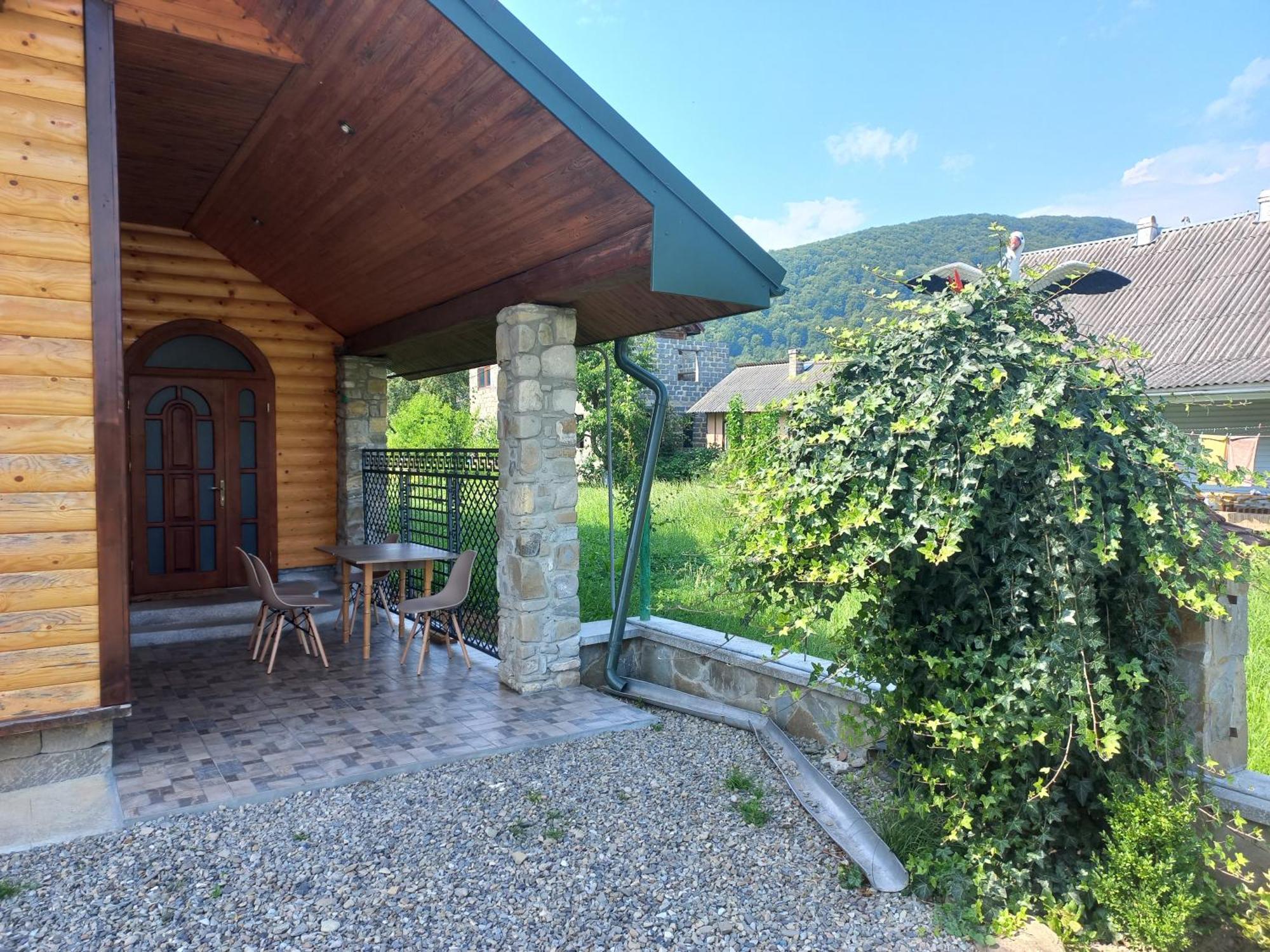 Садиба Федорчуків Гірська Хатина 1 Şeşorî Exterior foto